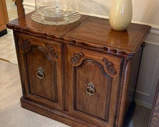 Thomasville Expandable Buffet