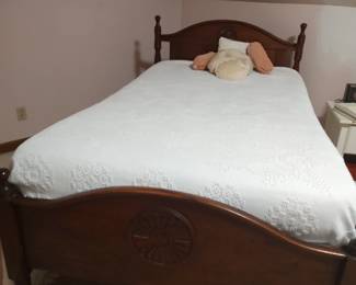 Antique twin bed, very nice