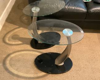 2 SMALL TABLES