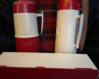 Vintage Thermos plaid luncheon tote set
