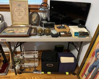 Electronics, TV's, Clocks, Radio's, Pictures