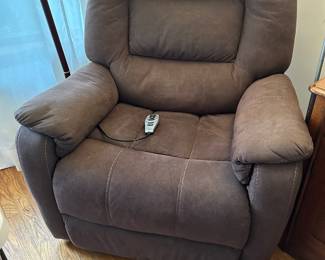 Electric Recliner - Excellent Condition