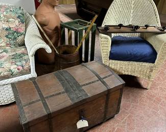 Trunk, Wicker Rocker
