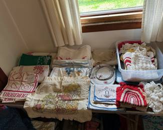Vintage Linens - Table Cloths, Aprons, Doilies