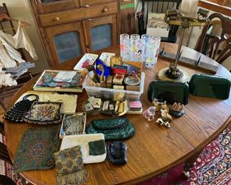Antique Beaded Bags, Vintage Purses, Vintage Lighters, Cigarette & Pipe Collectibles, Emeralite Partners / Double Desk Lamp (1 Shade Repaired)