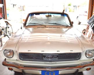 1966 FORD MUSTANG, V8 engine, odometer says 680527 (Only one owner)