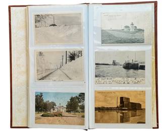 -Extensive vintage postcard collection including holidays and destinations
