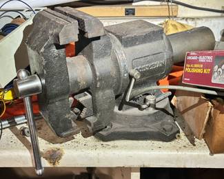 Multi Jaw Bench top Vise