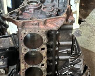 Small Box Chevy 4 Bolt Main Block