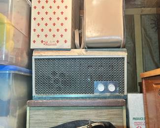 Vintage Stereo / Record Player and Albums/LPs