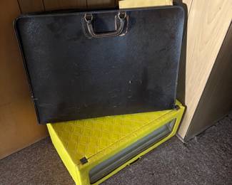 Artist case