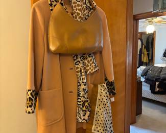 Cute vintage coat and accessories I think leopard trimmmight be real