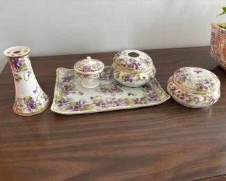 Vintage dresser set