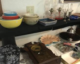 Pyrex bowl sets, vintage clock, lamps