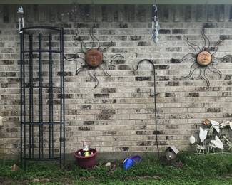 Yard art, trellis
