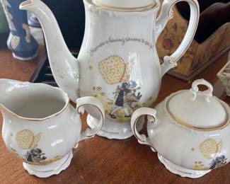 VTG Holly Hobbie tea set