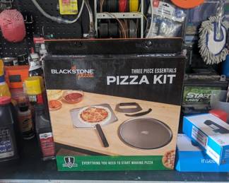 Blackstone pizza maker
Garage items
