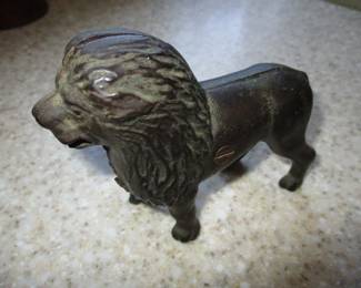 Vintage Lion Cast Iron Bank