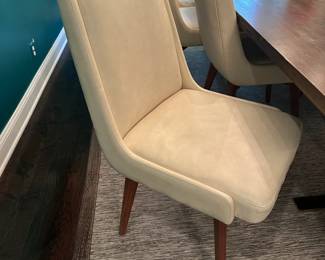 10 Leather High-End Leather Chairs