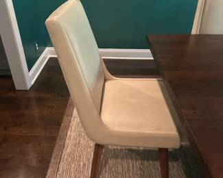 10 Leather High-End Leather Chairs