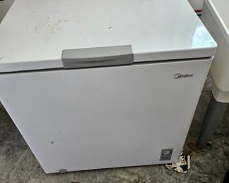 Chest freezer