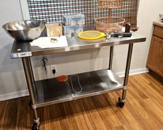 Stainless rolling prep table