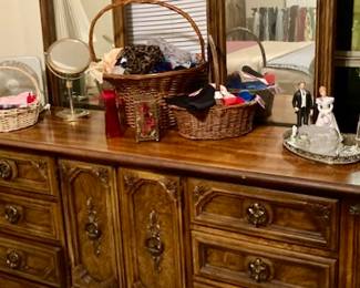 Vintage Traditional Bedroom Set. Dresser