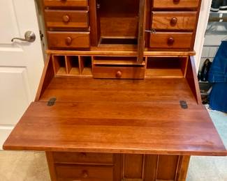 Lexington Amish Inspired Drop Front/Secretary Desk.
