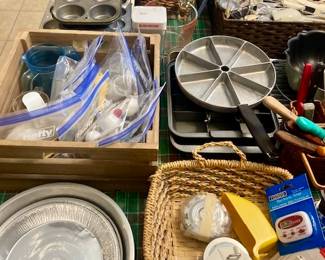 LARGE Selection of Kitchen Utensils, Cookware and Bakeware.