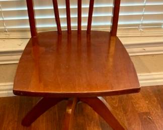 Vintage Mid Century Modern Swivel Desk Chair.