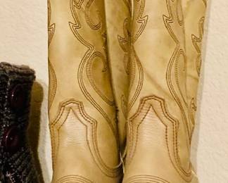 Ladies Western Boots.