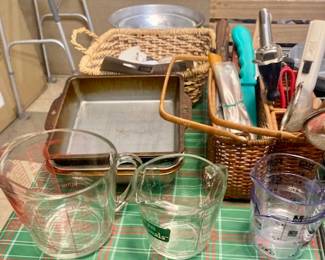 LARGE Selection of Kitchen Utensils, Cookware and Bakeware.