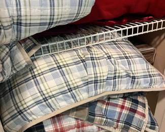 Queen size bedding $40