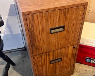 2 drawer filing cabinet $20