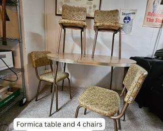 Formica table and four chairs 47 x 36 w12 leaf