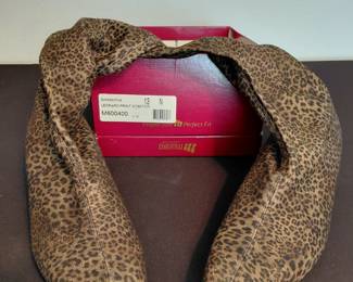 Women's Munro leopard design Size 13 Narrow boots