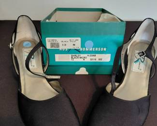 Women's Ros Hommerson Size 13 Narrow heels