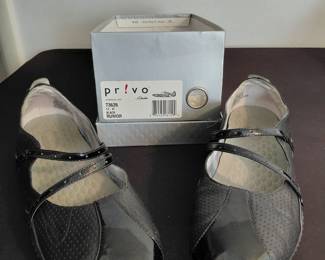 Women's Pr!vo Size 12 shoes