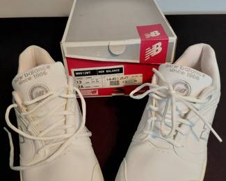 Women's New Balance white Size 13 Narrow tennis shoes