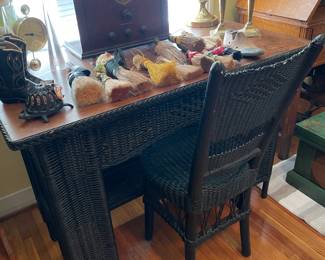 Lovely Heavy Well Made Wicker Desk w/Chair