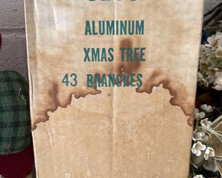Vintage Complete Aluminum Christmas Tree w/Stand in Box
