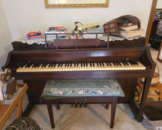 Lester Betsy Ross Spinet piano. Good condition. $250