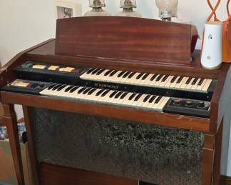 Hammond organ, model J-311. Works, poor condition. $100