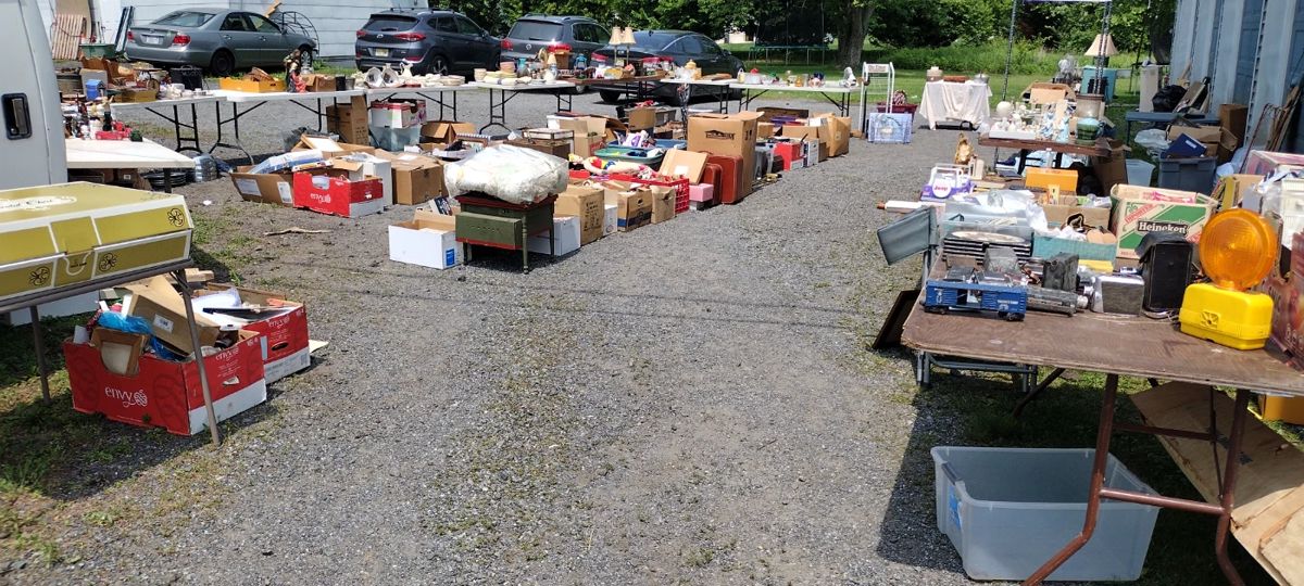 EXAMPLE OF OUR PARTIAL SALE LAYOUT. COME OUT & VISIT US THIS FRI & SAT. 100'S OF BOXES, ANTIQUES, & VINTAGECOLLECTIBLES