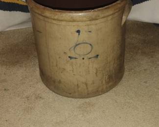 ANTIQUE BLUE SCRIPT CROCK