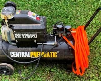 689 - Central Pneumatic 125psi Air Pump 2.5 HP, 10 Gal You are buying a used as-is electric/electronic item. We do not guarantee all components are present, and if it is not expressly stated, it is untested.