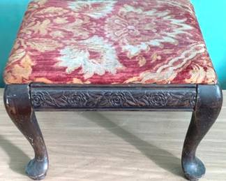 135 - Vintage Footstool 11 x 15 x 13