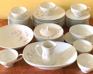 120 - 49pc Set Noritake Belda China