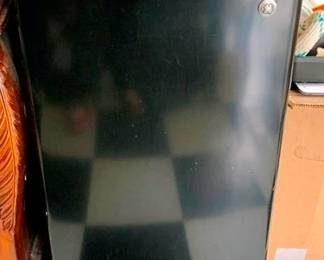 259 - GE Mini Fridge 31 x 18 x 18 You are buying a used as-is electric/electronic item. We do not guarantee all components are present, and if it is not expressly stated, it is untested.