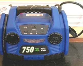 175 - Cen-Tech 750 Amp Jump Start Box You are buying a used as-is electric/electronic item. We do not guarantee all components are present, and if it is not expressly stated, it is untested.